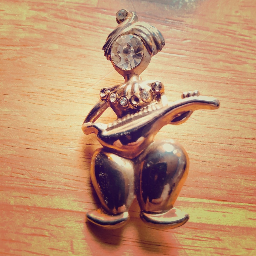 Brooch